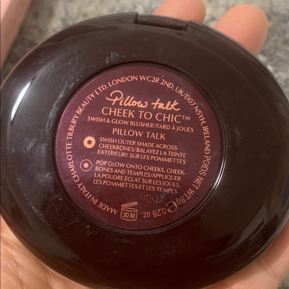 Charlotte Tilbury Cheek to Chic Blush - Peach and Champagne - Picture 5 of 5